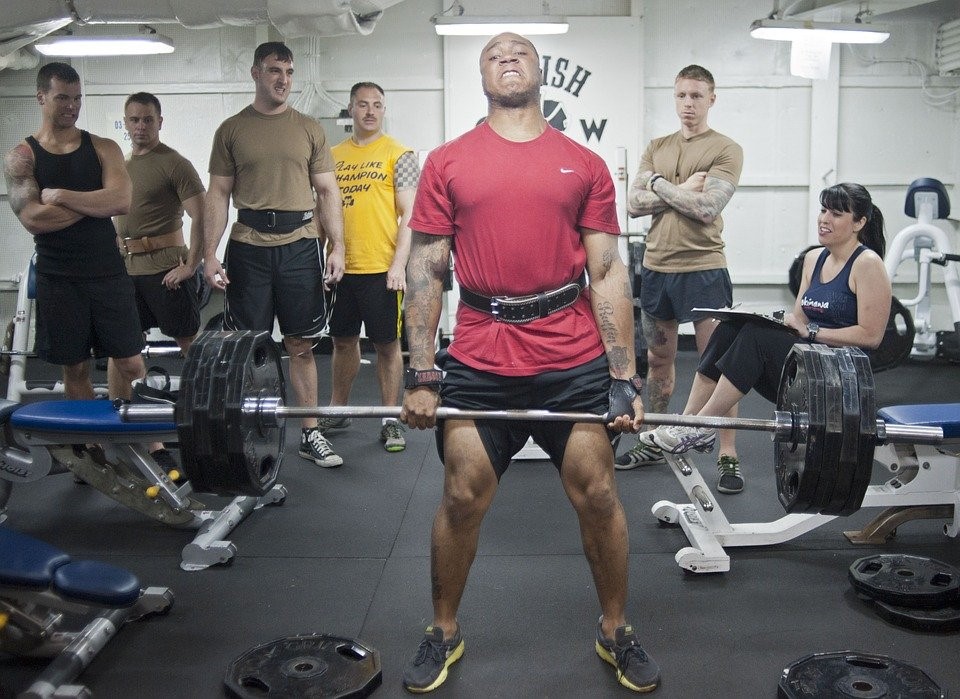 CrossFit vs Weightlifting &#8211; What Makes a Better Athlete