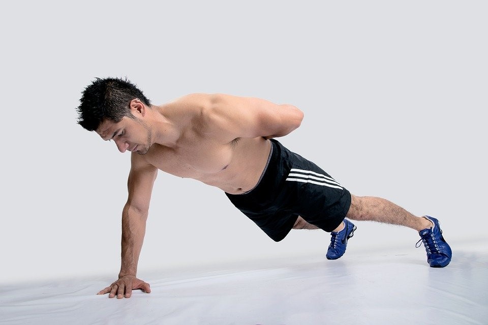 Advanced Push Up Progression &#8211; Slow Eccentric Push Ups for Strength