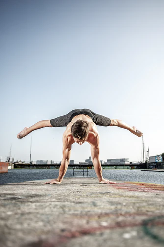9 Benefits of Yoga for Men That Will Change Your Life
