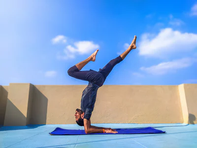 9 Benefits of Yoga for Men That Will Change Your Life