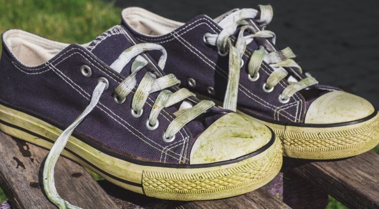 How to Get Grass Stains Out of Shoes for Good