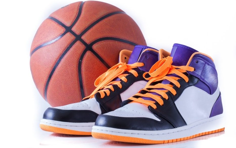 How Should Basketball Shoes Fit?  Here&#8217;s Everything You Need to Know